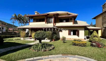 Casa em Condomínio à venda, 4 quartos, 4 suítes, 2 vagas, Alto - Teresópolis/RJ