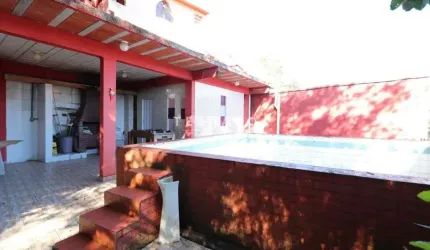Casa à venda, 13 quartos, 10 suítes, 1 vaga, Artistas - Teresópolis/RJ