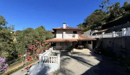 Casa em Condomínio à venda, 4 quartos, 2 suítes, 6 vagas, Albuquerque - Teresópolis/RJ