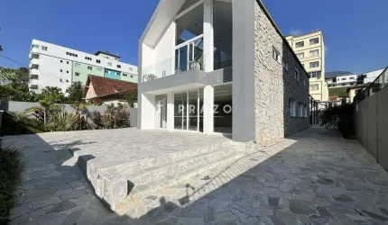 Casa à venda, 6 quartos, 6 suítes, 4 vagas, Alto - Teresópolis/RJ