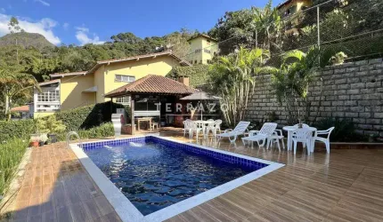 Casa à venda, 4 quartos, 3 suítes, 2 vagas, Agriões - Teresópolis/RJ