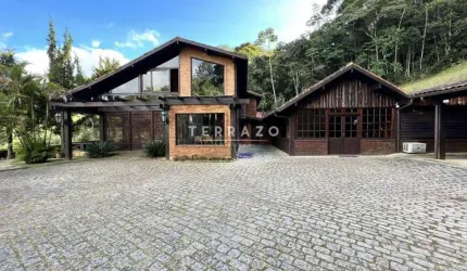 Casa com 5 quartos, 700 m2 , R$ 1.790.000.00 , Cascata do Imbuí, Teresópolis, Rio de Janeiro, cód - 3418