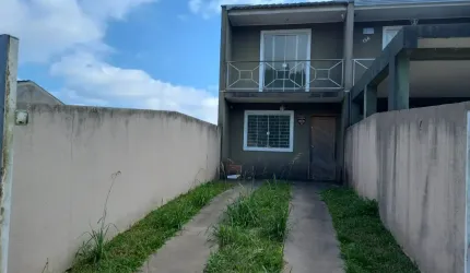 Sobrado com dois quartos em Contenda!
