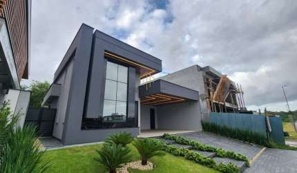 Casa de 3 dormitórios com 1 suíte no Condomínio Reserva da Pedra