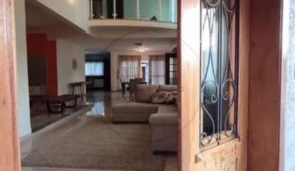 Casa à venda no condomínio de alto padrão Shambala 2 na cidade de Atibaia
