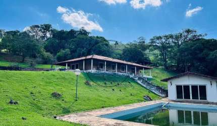 Sítio à Venda em Piracaia com 35000m² no perímetro urbano