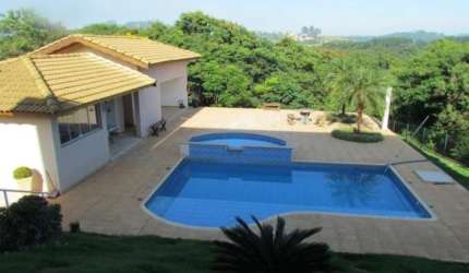 Luxuosa Casa em Condomínio Serra da Estrela, Atibaia-SP: 4 Quartos, 2 Suítes, 6 Banheiros, 999m² de Área