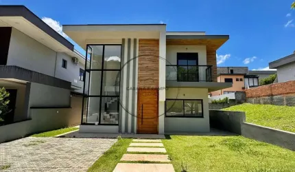 Casa à venda no condomínio de alto padrão Terras de Atibaia I - Atibaia