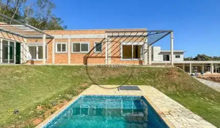 Casa térrea recém construída - Condomínio Riviera do Jaguari/Piracaia