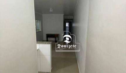 Apartamento com 2 dormitórios para alugar, 60 m² por R$ 2.688,00/mês - Vila Assunção - Santo André/SP