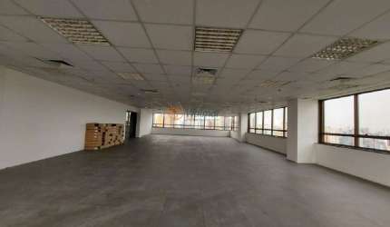 Sala Comercial de Alto Padrão no Cambuí, Campinas-SP: 5 salas, 3 banheiros, 5 vagas de garagem, 171,19m² de área.