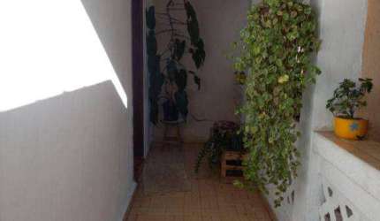 Casa com 3 dormitórios com mais casas no quintal