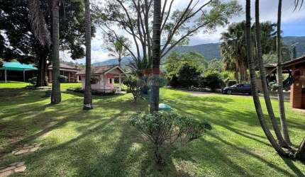 Chácara à venda no interior de São Paulo - Entre Bragança Paulista e Extrema (locação para Airbnb)