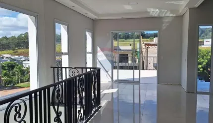 Casa de alto padrão com piscina e área gourmet para locação no Condomínio Vale das Águas em Bragança Paulista