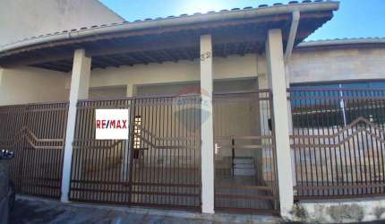 CASA 4 DORMITORIO PARA LOCAÇÃO