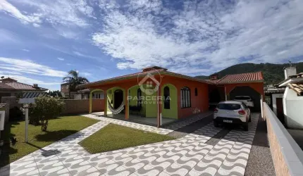 Casa para Venda em Garopaba, Gamboa, 2 dormitórios, 1 suíte, 3 banheiros, 2 vagas