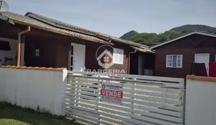 Casa para Venda, Encantada, 2 dormitórios, 3 banheiros
