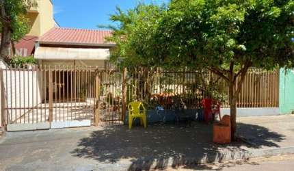 Casa á Venda Jardim São Francisco de Assis