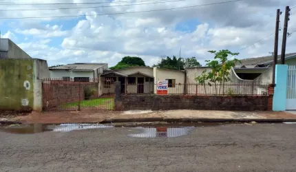 Casa no Jardim Piza, com excelente localização