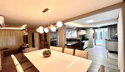 Casa com 4 quartos à venda no Saguaçu, Joinville , 191 m2 por R$ 1.399.000