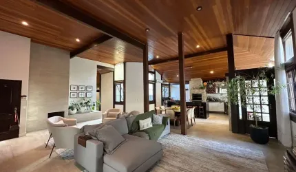 Casa com 3 quartos à venda no Iririú, Joinville , 311 m2 por R$ 1.990.000