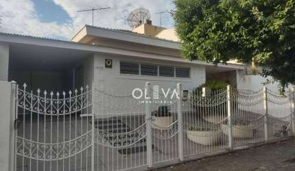 Casa com 3 dormitórios para alugar, 200 m² por R$ 3.480/mês - Boa Vista - São José do Rio Preto/SP