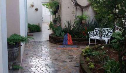 Sobrado com 4 dormitórios à venda, 240 m² por R$ 750.000,00 - Vila Cordenonsi - Americana/SP