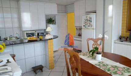 Sobrado com 2 dormitórios à venda, 240 m² por R$ 800.000,00 - Vila Cordenonsi - Americana/SP