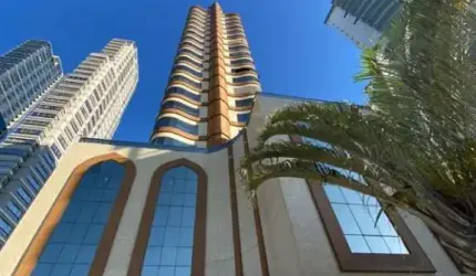 Frente Mar em Balneário Camboriú no Edifício Vale Dourado