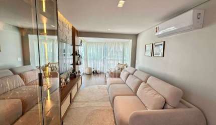 Apartamento Decorado no Edifício Mario Filho