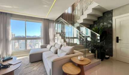 Cobertura duplex no Hamptons Village