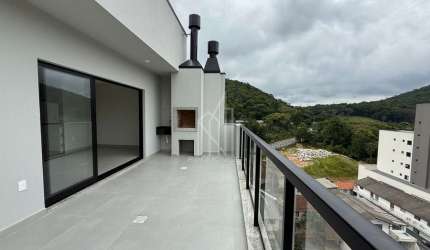 Cobertura duplex à venda no Edifício Solar Toscana bairro São Francisco.