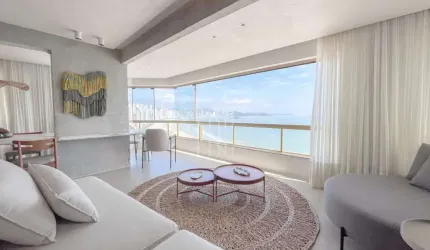 Apartamento Frente mar decorado no Edifício Praia do sol