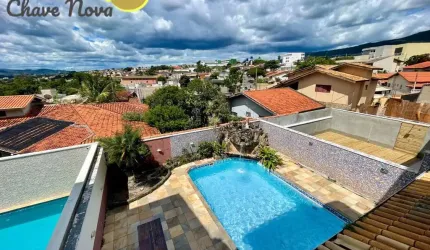 Sobrado  próximo à AV. Luca N. Garcês  - ATIBAIA
