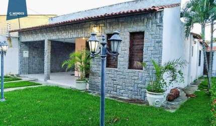 Casa com 3 dormitórios à venda, 230 m² por R$ 750.000,00 - Cambeba - Fortaleza/CE