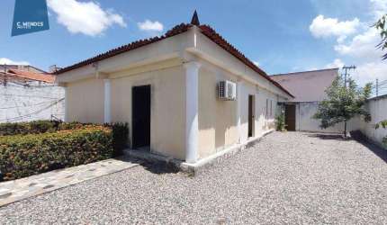 Casa com 3 dormitórios à venda, 200 m² por R$ 950.000,00 - Maraponga - Fortaleza/CE