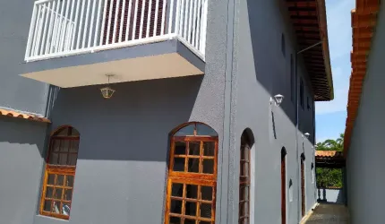 Alugo Sobrado 3 dormitórios  no Parque Morumbi