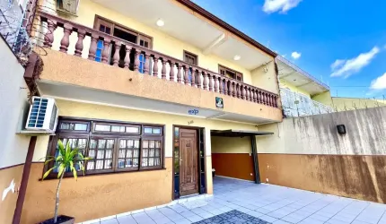 Casa com 3 quartos à venda na Rua São João Maria Vianney, 240, Cidade Industrial, Curitiba por R$ 750.000