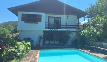 Casa com 4 quartos à venda na Nelson Silva, 596, Carangola, Petrópolis por R$ 1.350.000