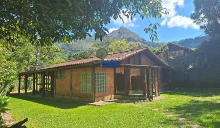 Casa em condomínio fechado com 3 quartos à venda na das Perobas, 2000, Araras, Petrópolis por R$ 590.000