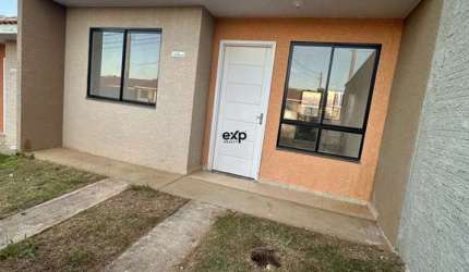 Casa com 2 quartos à venda na Ivone Franco Kichileski, 12, Cará-cará, Ponta Grossa por R$ 169.900