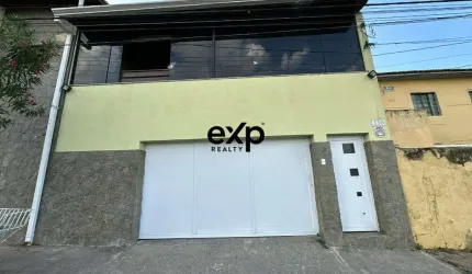 Casa com 3 quartos à venda na Rua Walfrido Novaes Gomes, 330, Vila Ana Rosa Novaes, Cruzeiro por R$ 480.000