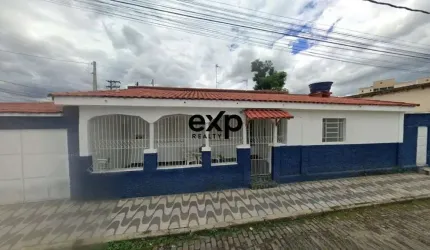 Casa com 3 quartos à venda na Bertolino Cypriano Pinto, 516, Vila Expedicionários Cruzeirenses, Cruzeiro por R$ 280.000