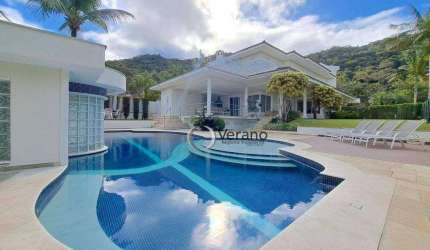 Casa no Granville, 5 Suítes, 6 vagas para carros, piscina e espaço gourmet