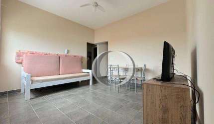 Apartamento na Enseada, perto da praia, vem conhecer, de frente para rua com sacada