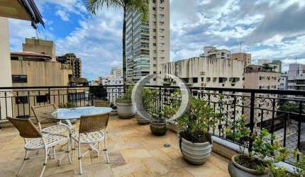 Cobertura duplex Reformada em fino acabamento, poucos metros da praia da Enseada - Guarujá/SP