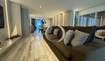 Apartamento totalmente reformado e decorado, com lazer estilo clube e 4 vagas de garagem