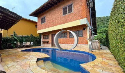Casa com piscina, espaço gourmet, sauna e 4 quartos (sendo 1 suítes) à venda, 220 m² por R$ 1.400.000 - Jardim Albamar - Guarujá/SP