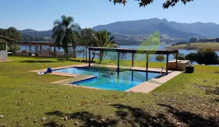 Belíssima Chácara na Beira da Represa de Piracaia