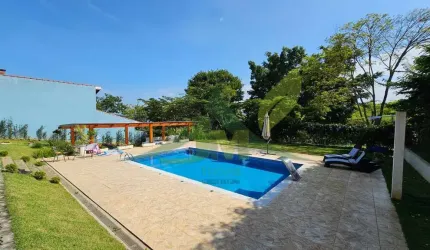 Chácara de Luxo em Condomínio à Beira da Represa em Piracaia-SP
